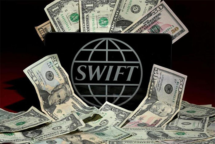 سوئیفت چیست؟