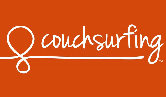کوچ سرفینگ Couchsurfing چیست؟